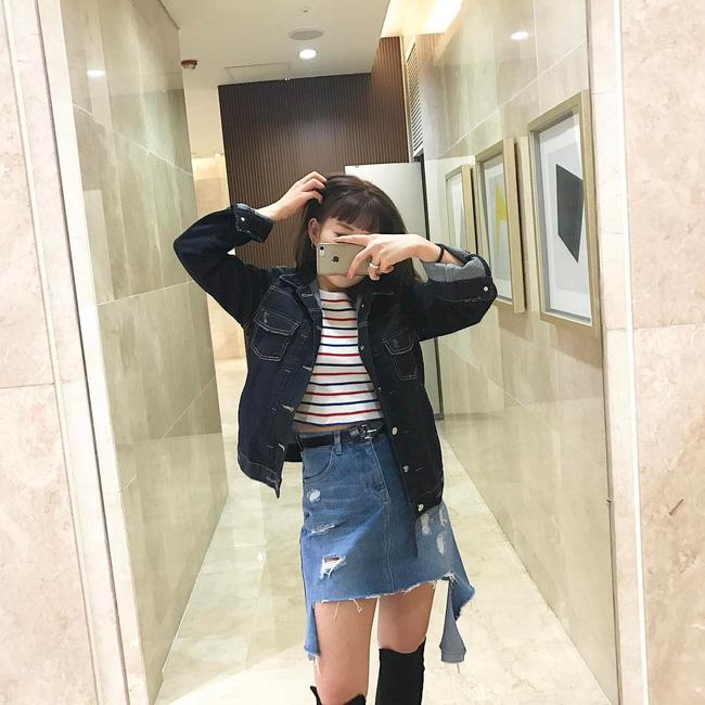 Trời ấm dần lên rồi, chuẩn bị lôi denim jacket ra diện thôi các cô nàng - Ảnh 12.