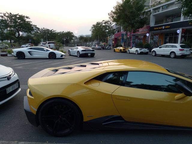 Dàn siêu xe khủng của đại gia Sài thành đi chơi bar cuối tuần - Ảnh 8.
