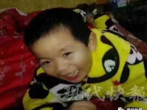 Giết con trai 6 tuổi rồi giấu xác dưới gầm giường, người mẹ trẻ vẫn ngủ ngon lành bên trên