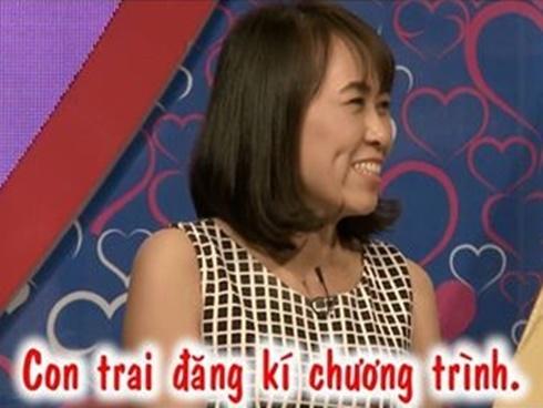Cảm động con trai đăng kí cho mẹ tham gia chương trình 