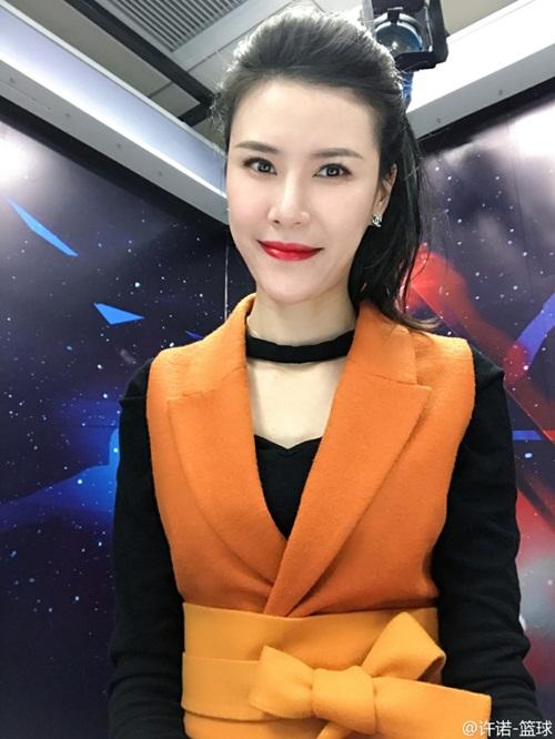 chan dài 2 met xinh dep tiet lo ly do