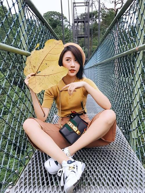 Hot girl Hà thành và túi hiệu: Quỳnh Anh Shyn - Salim ngày càng xúng xính, Chi Pu vẫn bá đạo nhất! - Ảnh 15.