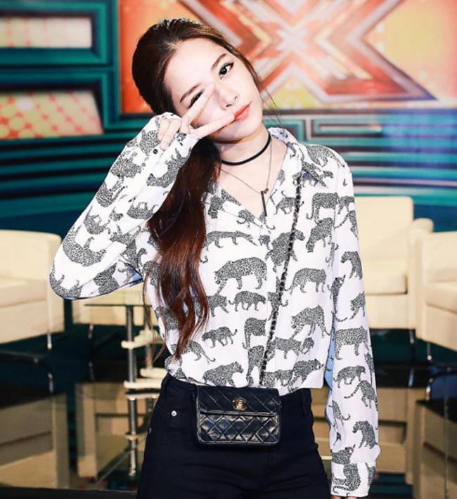 Hot girl Hà thành và túi hiệu: Quỳnh Anh Shyn - Salim ngày càng xúng xính, Chi Pu vẫn bá đạo nhất! - Ảnh 11.