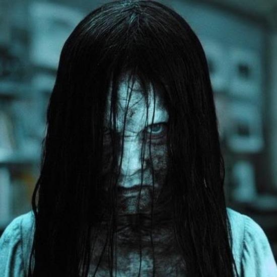 Năm 11 tuổi, Daveigh Chase vào vai Samara trong phiên bản Mỹ của The Ring. Đây là một con ma tóc dài, ám ảnh người ta qua một đoạn băng video với lời nguyền chết chóc.