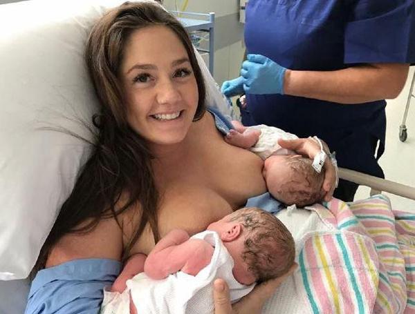 me-sinh-ba-con-chi-trong-11-thang-1