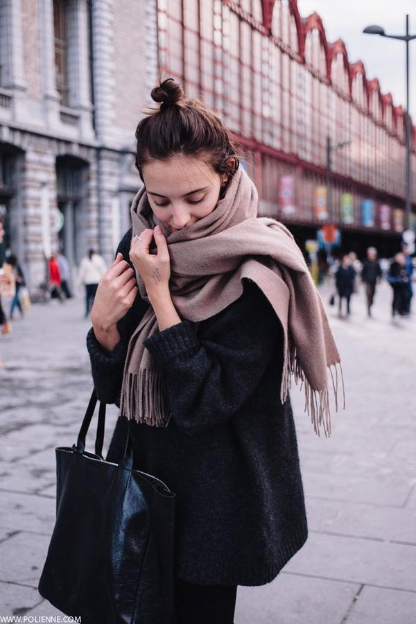 7 quy tắc mặc đồ nhiều tầng lớp giúp bạn vừa đủ ấm lại vừa thời trang - Ảnh 16.