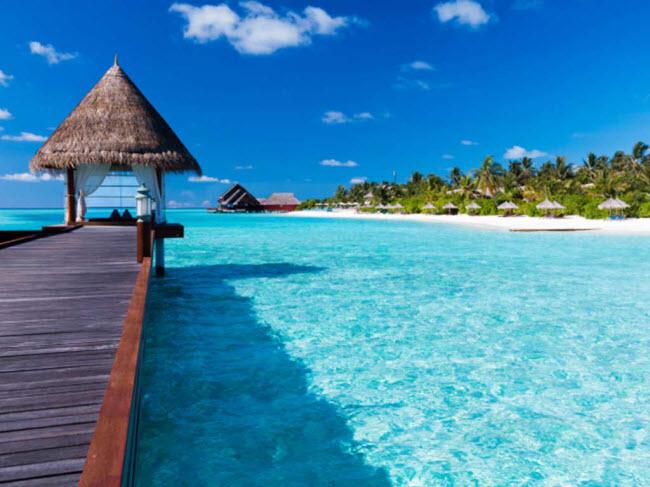 Đảo Bora Bora, quần đảo Polynesia: Không gian riêng tư và lãng mạn của các biệt thự trên biển đã thu hút các ngôi sao như Kardashians, Nicole Kidman, Eva Longoria, Rob Lowe, Sharon Stone và Charlize Theron tới đảo Bora Bora.