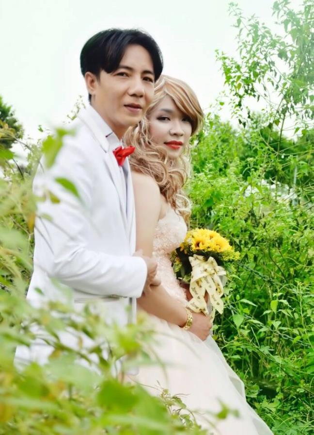 Dam cuoi dac biet cua cap doi dong tinh o Tien Giang