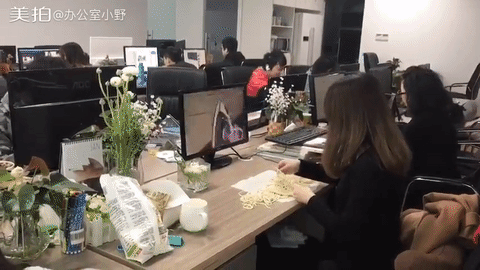 Cuộc sống hiện tại Thánh ăn công sở nổi đình đám 5 năm trước-1