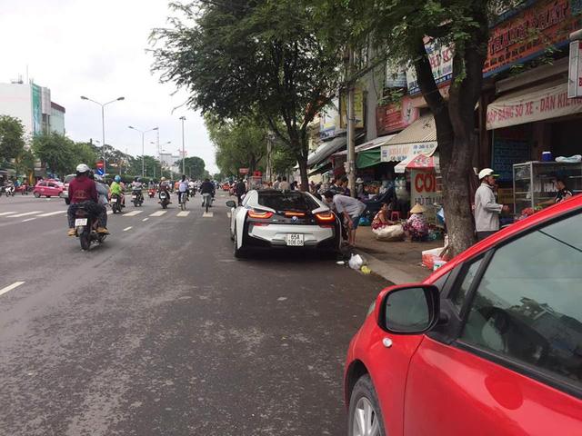 Các thiếu gia miền Tây thu nạp thêm xe sang BMW i8 - Ảnh 4.