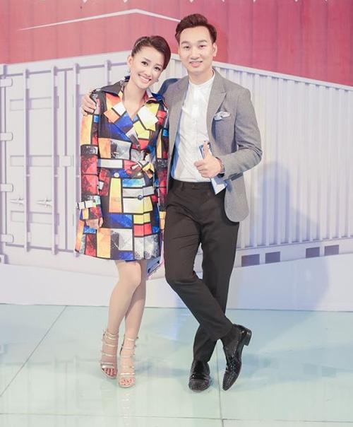 btv quynh chi "lot xac" tai the remix khien nguoi ham mo tron mat thich thu - 12