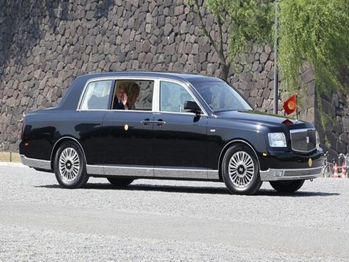 Khám phá xe dành riêng cho Hoàng gia Nhật Bản Toyota Century Royal