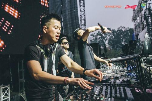 cuu nam sinh bach khoa duoc moi choi nhac cung dj so mot the gioi hinh anh 7