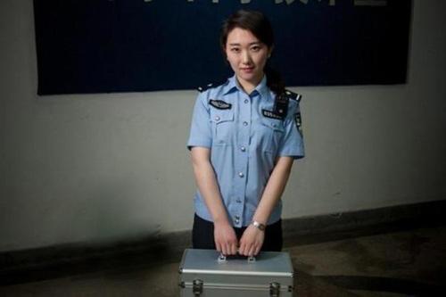 nu phap y xinh dep van e vi cong viec qua ghe ron hinh anh 1