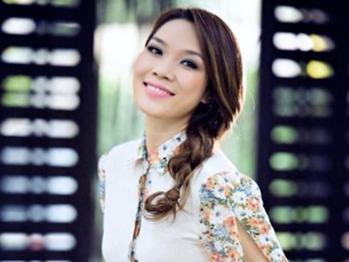 Xử lý sự cố vấp ngã đáng yêu thế này, hỏi sao fan không mê mệt Mỹ Tâm bao năm qua!