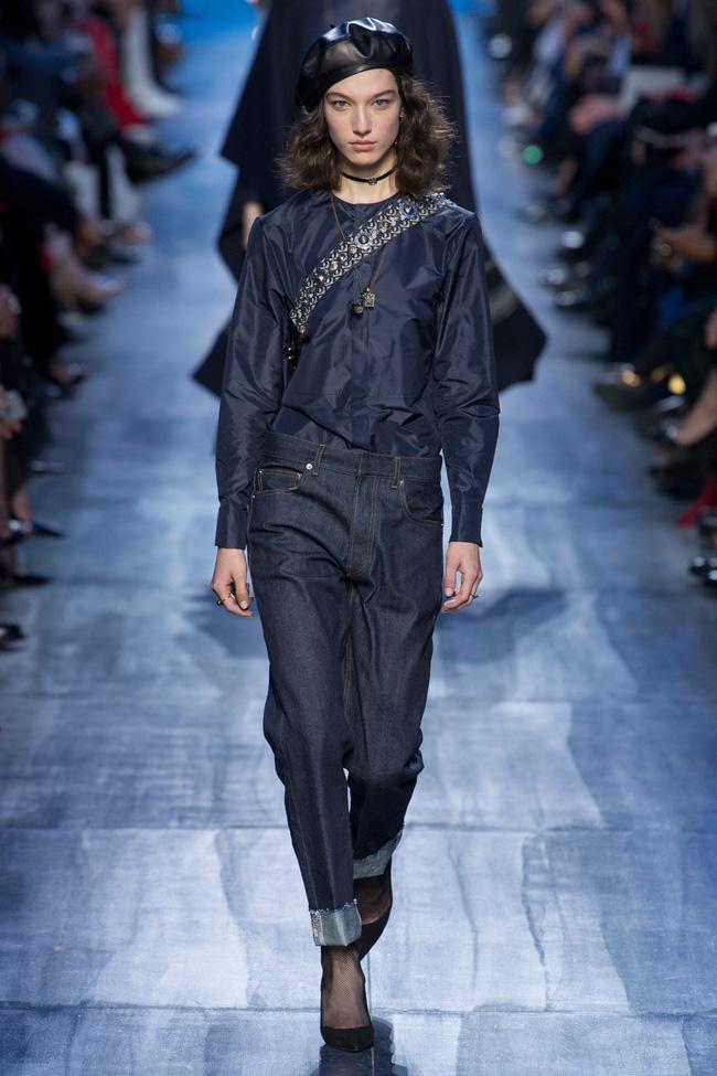 NTK Đỗ Mạnh Cường và giới mộ điệu Việt chê ỏng chê eo BST mới nhất của Dior - Ảnh 8.