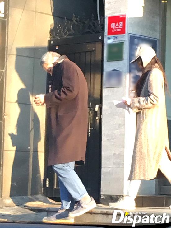 Dispatch tung loạt ảnh Kim Min Hee và tình già hơn 22 tuổi hẹn hò công khai - Ảnh 5.