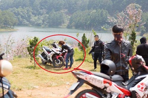 them buc anh du khach be mai anh dao da lat khien dan mang phan no hinh anh 5