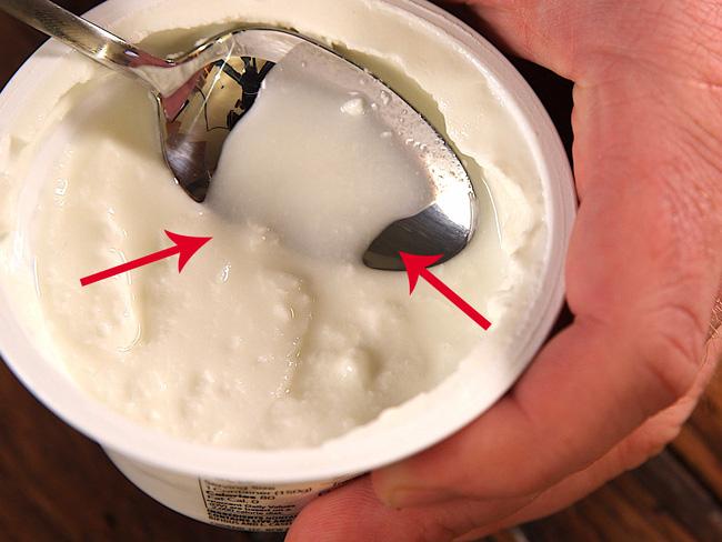 Mọi người thường bỏ thứ nước này đi khi ăn sữa chua nhưng không thể ngờ về sự tinh túy của nó - Ảnh 1.