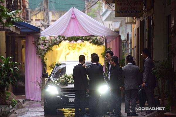 anh-hiem-hoi-ve-le-ruoc-dau-cua-a-hau-hoang-anh-4