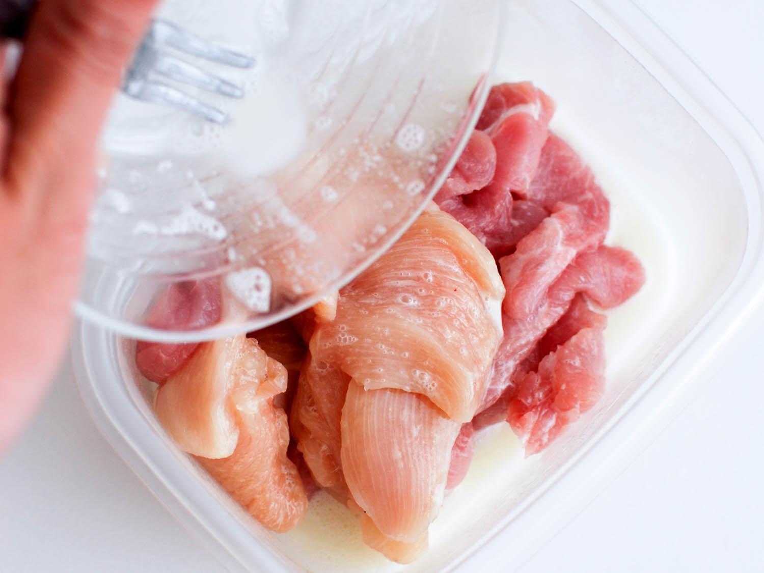 Tuyệt chiêu ''có một không hai'' của người Trung Quốc giúp thịt không bao giờ bị dai - Ảnh 4.