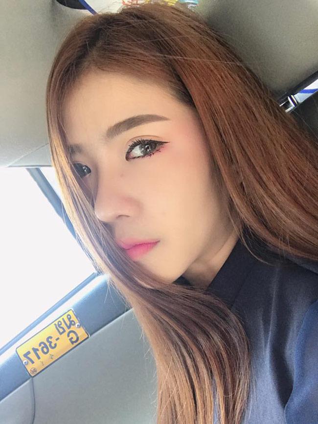 Quá đau lòng, Jarupak đã mạnh dạn đăng tải câu chuyện của mình lên mạng xã hội để cảnh tỉnh những cô gái đang yêu, không nên quá tin tưởng bạn trai.