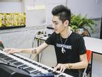 Chàng trai mệnh danh 'thánh đàn organ' biến tấu hit 'Gặp mẹ trong mơ' thành bản DJ sôi động