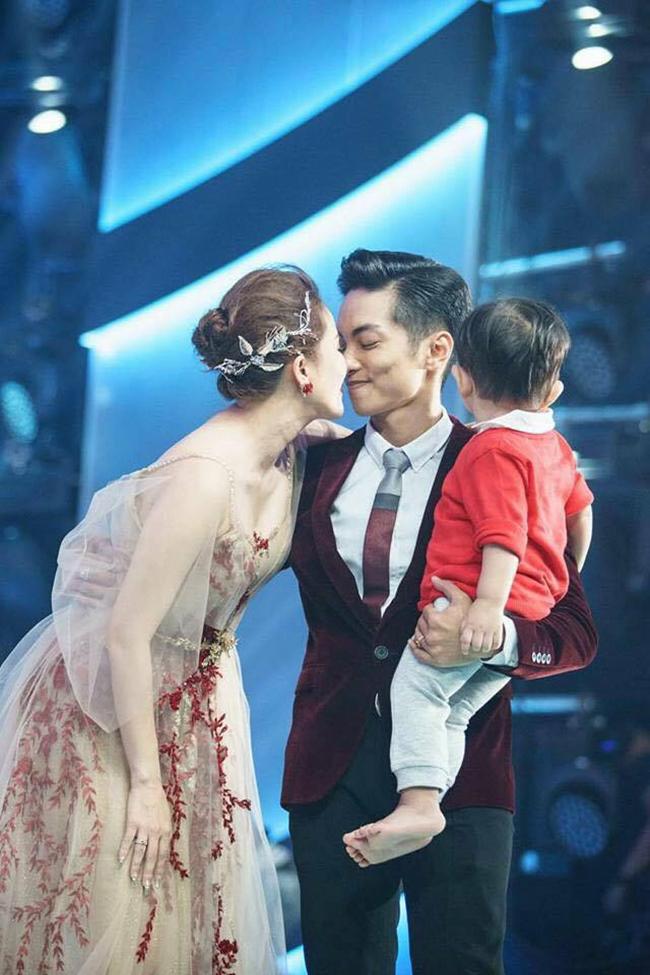 4 "may bay" sieu dinh cua vbiz duoc "phi cong" chieu nhu nu hoang hinh anh 1