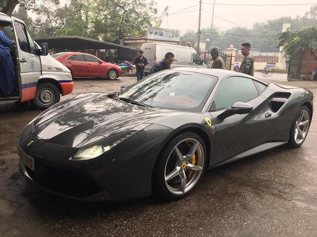 Bật mí về biển số lạ trên siêu xe Ferrari 488 GTB tại Thủ đô - Ảnh 1.