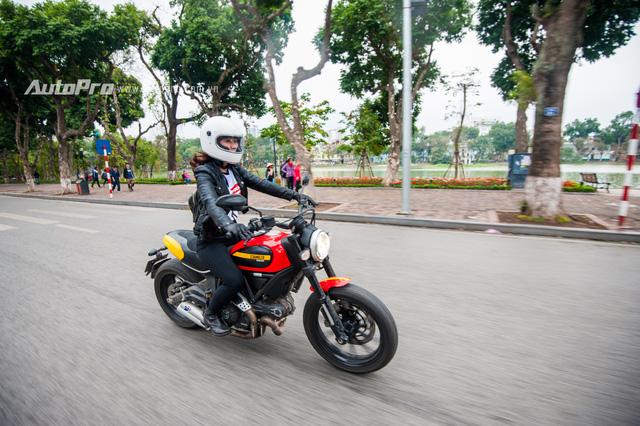 Hà Nội: Dàn nữ biker xuống phố ngày 8/3 - Ảnh 4.