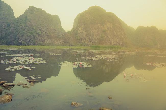 ve dep nen tho cua thung lung ninh binh trong "kong" hinh anh 6