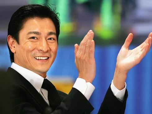 Lưu Đức Hoa từng bị đánh, bỏ chạy về Hong Kong để cầu cứu