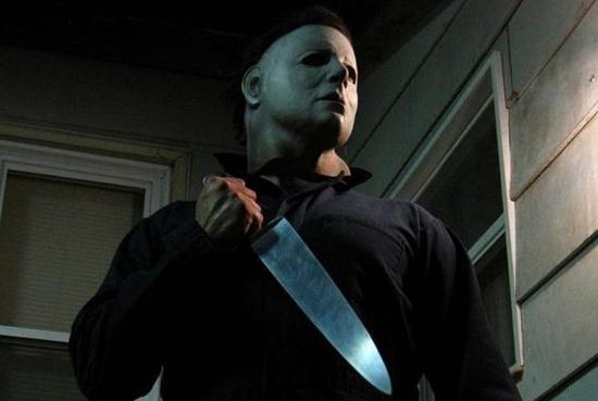 Michael Myers, tên đầy đủ là Michael Audrey Myers hay còn có biệt danh là Sát nhân đêm Halloween, Ông kẹ miền Trung-Tây và The Shape. Đây là một nhân vật hư cấu đồng thời cũng là nhân vật phản diện chính trong loạt phim kinh dị Halloween. Hắn ta được biết là một trong những nhân vật sát nhân bị chứng tâm thần phân liệt trong nền điện ảnh Mỹ. Vì vụ giết chị của mình trong đêm Halloween nên Michael đã bị đưa vào bệnh viện tâm thần. 15 năm sau hắn trốn về thị trấn Haddonfield để tìm lại đứa em gái Laurie Strode của hắn. Michael đeo mặt nạ và giết tất cả những người nào hắn gặp bằng con dao bếp.