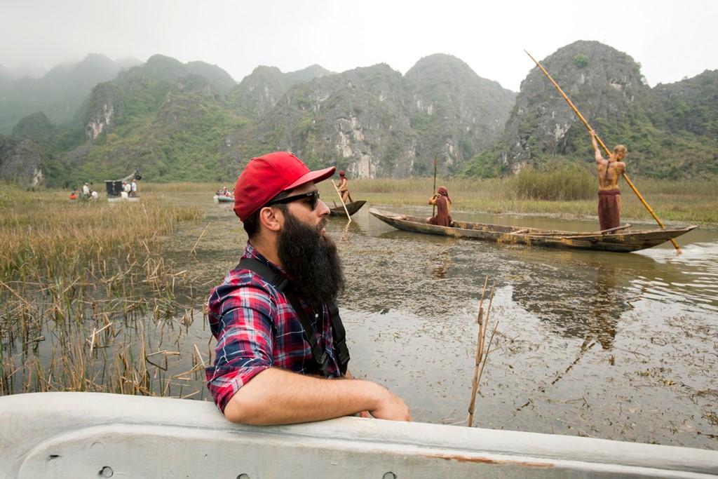 Hinh anh hai huoc, it biet cua dao dien 'Kong' khi lam phim o Viet Nam hinh anh 2