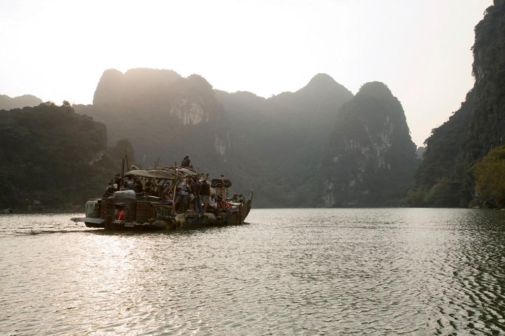 Hinh anh hai huoc, it biet cua dao dien 'Kong' khi lam phim o Viet Nam hinh anh 3