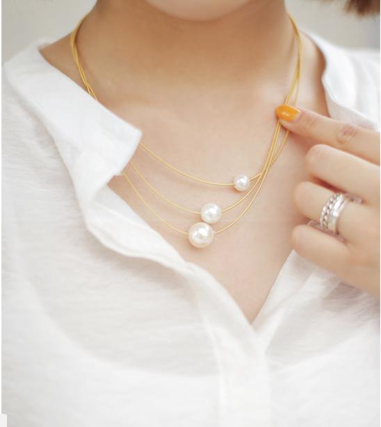 Đừng quên nhấn thêm 4 món phụ kiện này để nâng tầm phong cách cho set đồ công sở đơn giản - Ảnh 10.