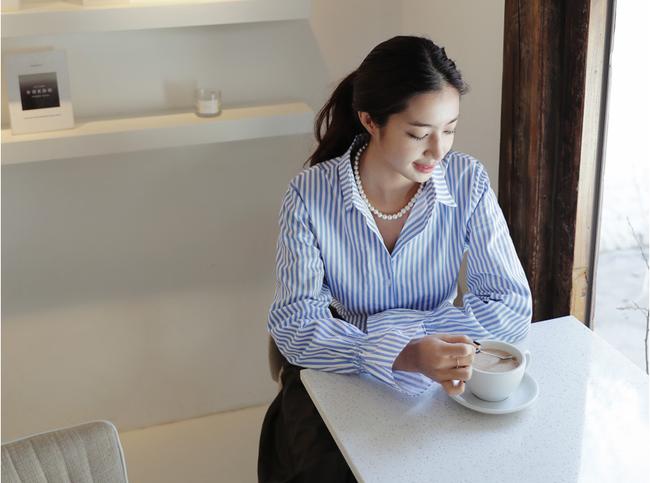 Đừng quên nhấn thêm 4 món phụ kiện này để nâng tầm phong cách cho set đồ công sở đơn giản - Ảnh 11.