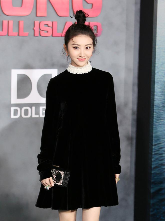 Đệ nhất mỹ nữ Bắc Kinh Cảnh Điềm nổi bật bên dàn sao Kong: Skull Island - Ảnh 1.