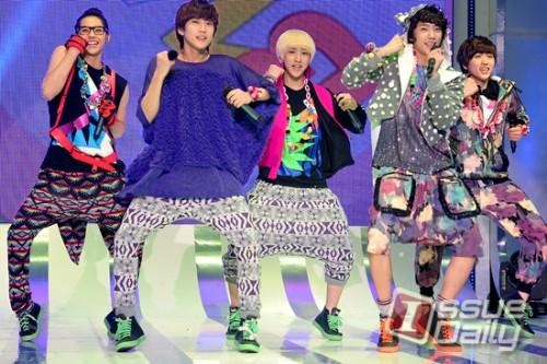 sao han va muon kieu thoi trang bieu dien bi che thieu ton trong khan gia - 1