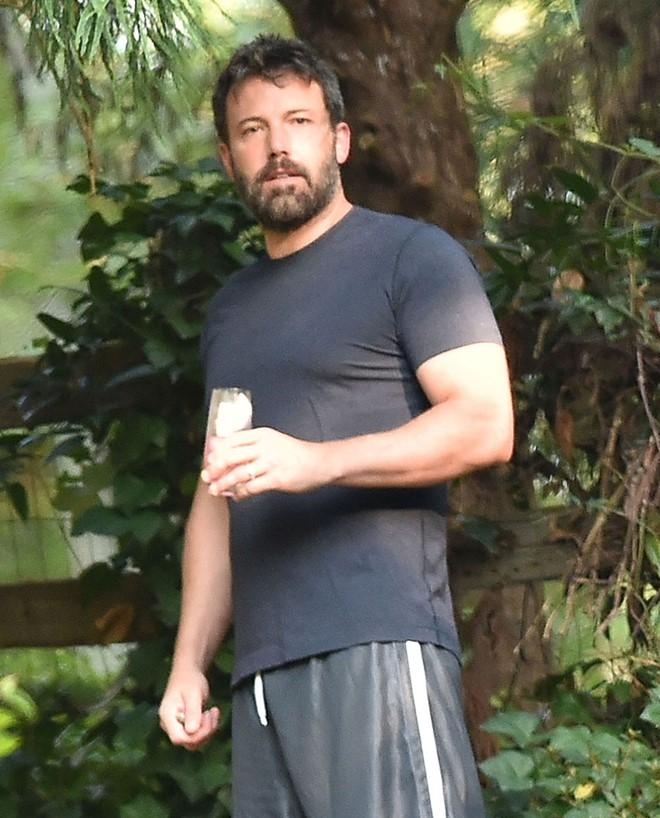 Ben Affleck thua nhan vua tro ve tu trai cai nghien hinh anh 1