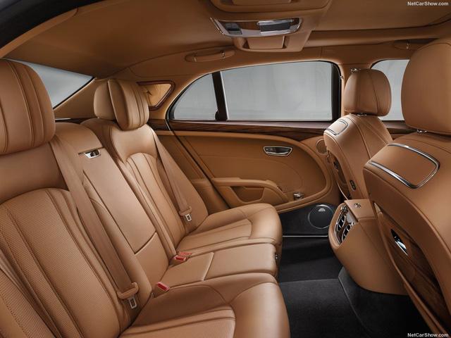 Xe siêu sang Bentley Mulsanne 2017 đầu tiên đặt chân đến Việt Nam - Ảnh 4.