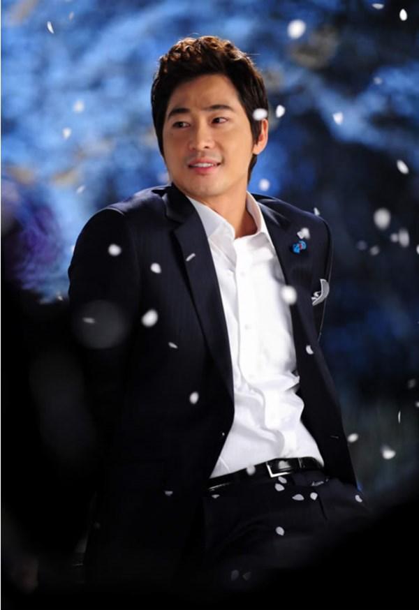 Hyun Ki Joon (Kang Ji Hwan) trong 