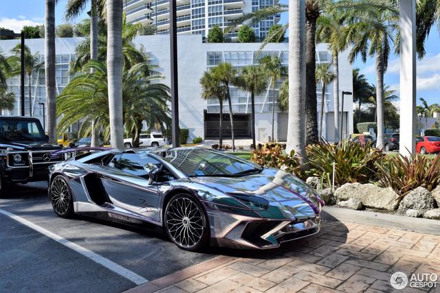 Lamborghini Aventador SV mui trần nổi bật với bộ cánh mạ crôm phối tím - Ảnh 11.