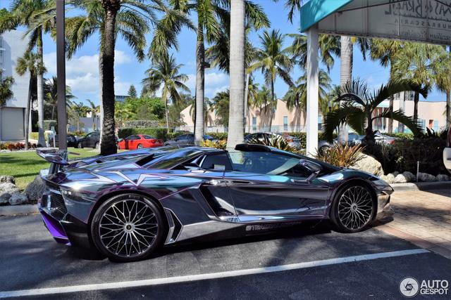 Lamborghini Aventador SV mui trần nổi bật với bộ cánh mạ crôm phối tím - Ảnh 4.