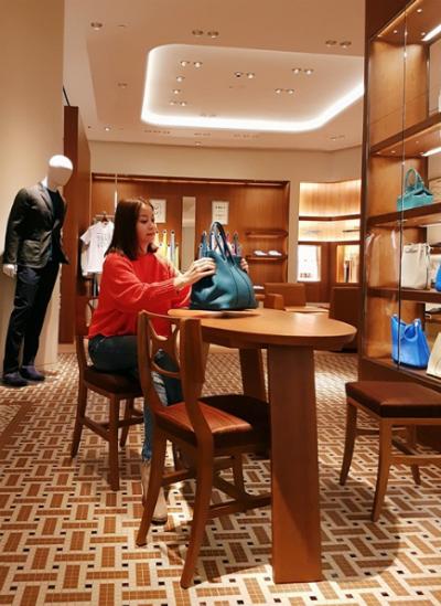 Chiếc túi Birkin bạch tạng giá 5 tỷ đồng của Hoa hậu Hải Dương bị tố là FAKE! - Ảnh 10.