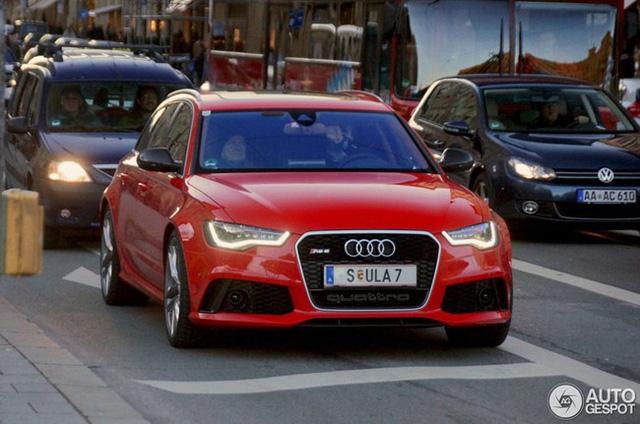 Bắt gặp Bugatti Chiron của cựu chủ tịch Volkswagen trên đường không giới hạn tốc độ - Ảnh 2.