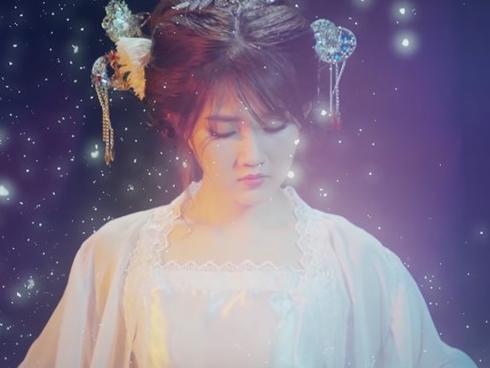 Hot girl Kiều Trinh trổ tài hát hay không bằng hay hát khiến fan xao xuyến-4