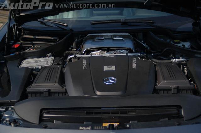 Bộ đôi siêu xe Mercedes-Benz hàng hiếm của đại gia Trung Nguyên cùng nhau đọ dáng - Ảnh 13.