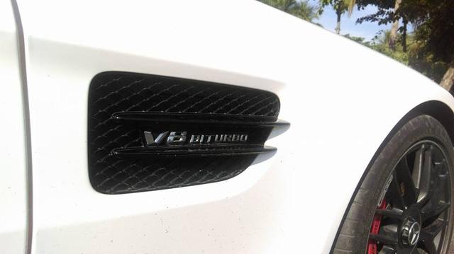 Bộ đôi siêu xe Mercedes-Benz hàng hiếm của đại gia Trung Nguyên cùng nhau đọ dáng - Ảnh 8.