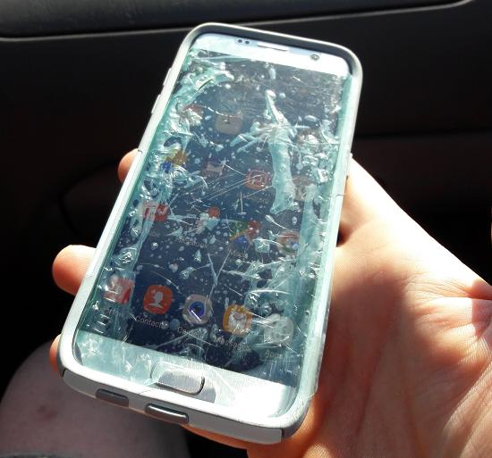 Thế kỷ 21 rồi, vẫn còn những người bá đạo đến mức này đây - Ảnh 9.